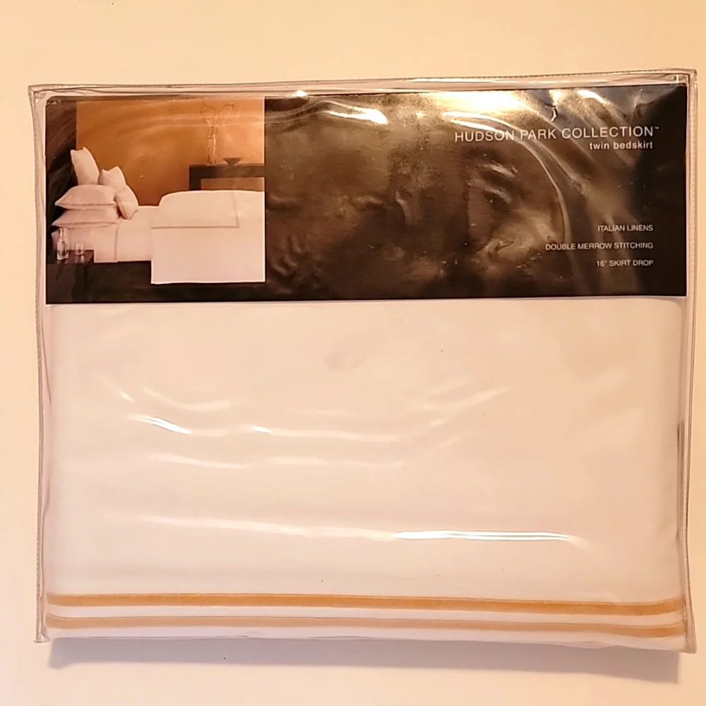 HUDSON PARK COLLECTION... (Twin bedskirt)